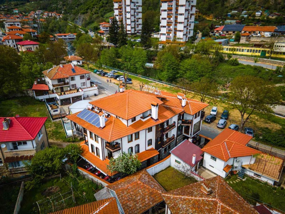 Семеен Хотел Златоград Exterior photo