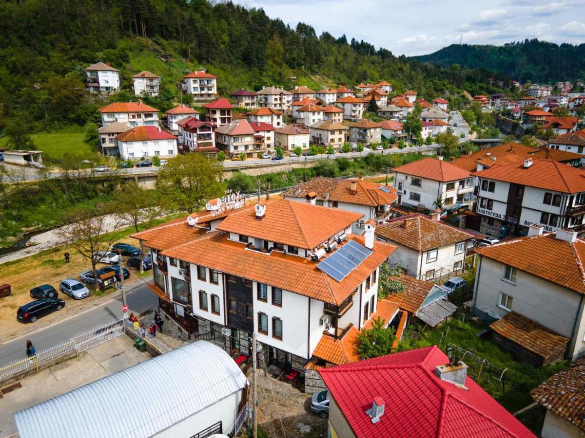 Семеен Хотел Златоград Exterior photo