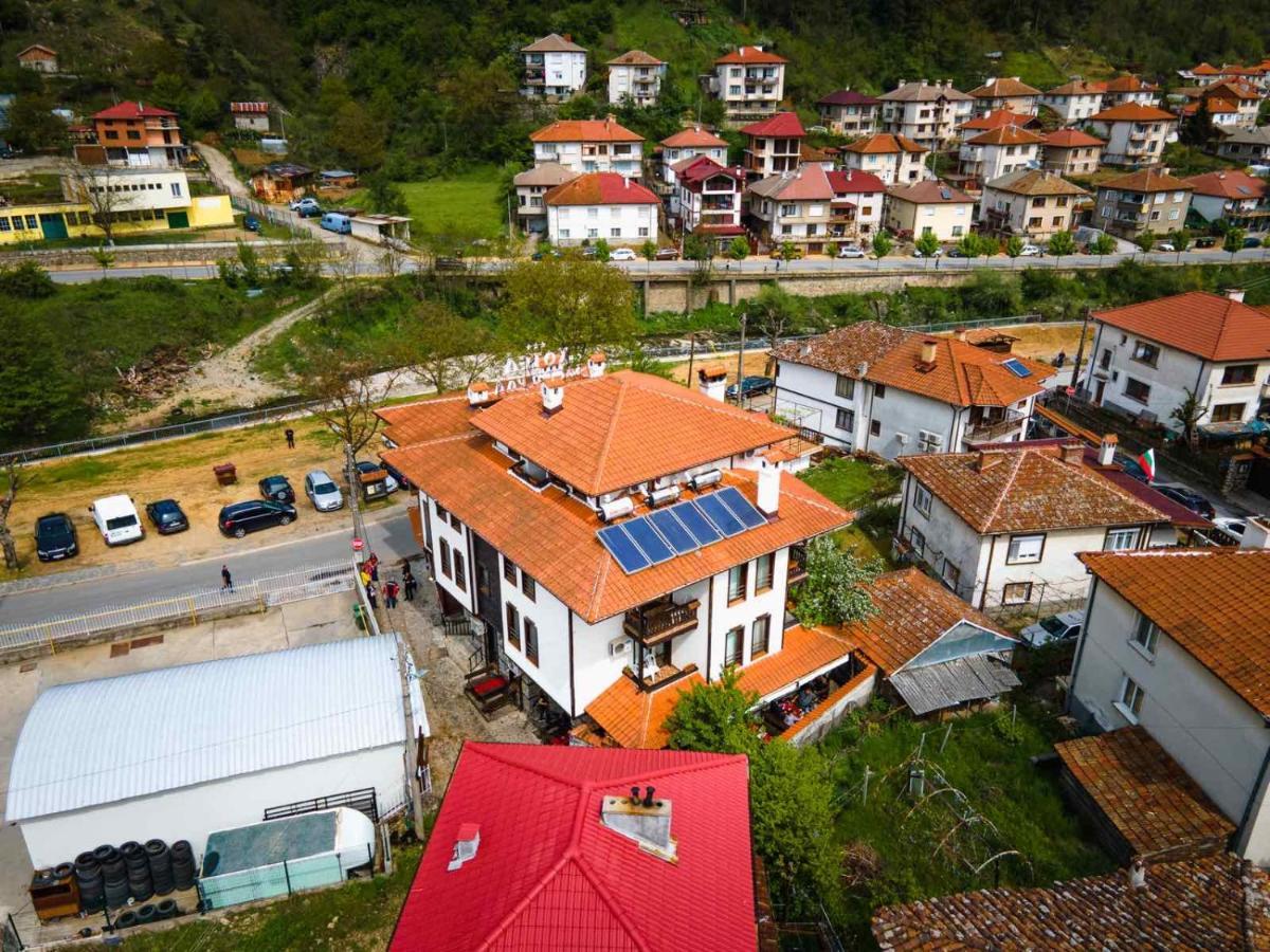 Семеен Хотел Златоград Exterior photo