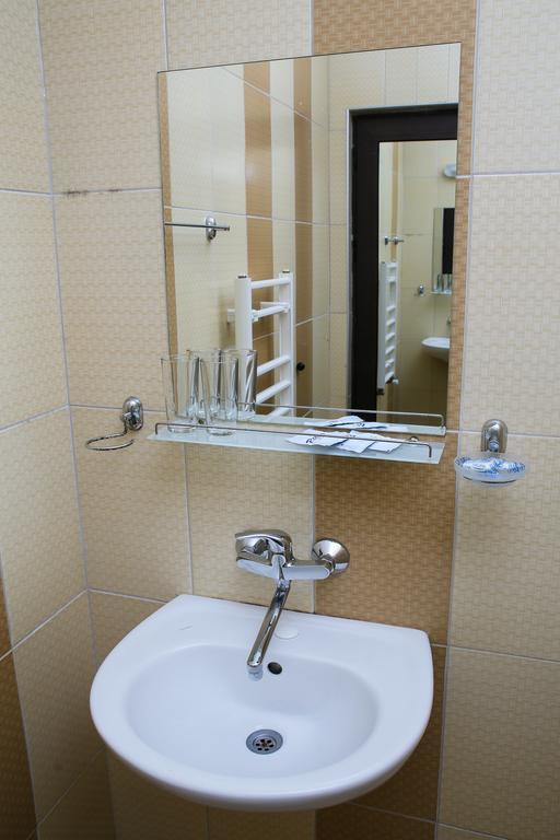 Семеен Хотел Златоград Room photo